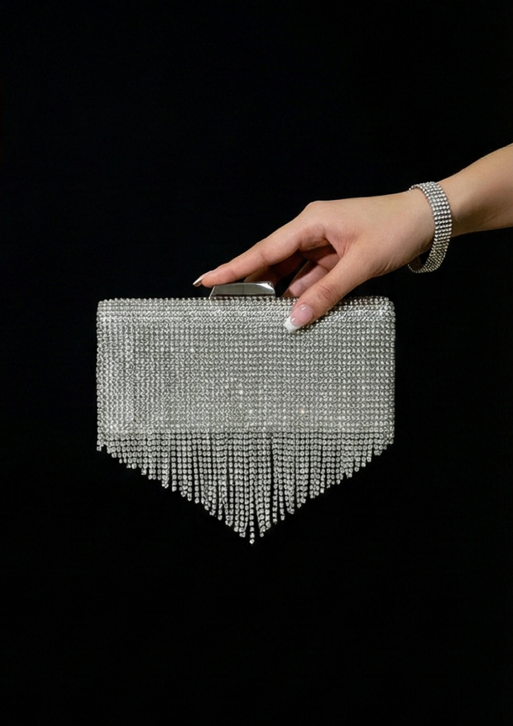 شنطة سواريه فضي شيمر مزينة بالشراشيب الفاخرة Silver Fringe Soiree Bag.