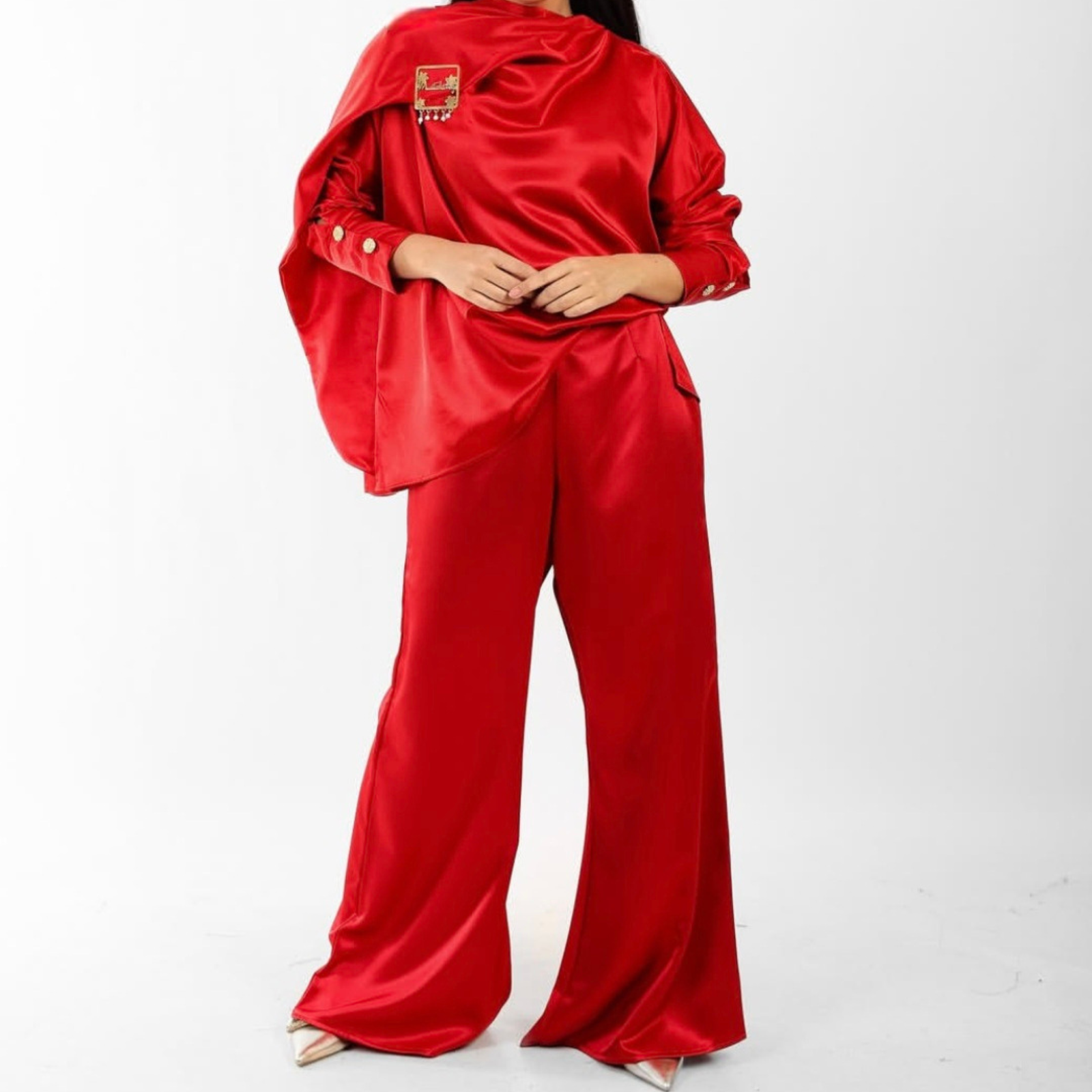 طقم سواريه ستان – أحمر. طقم سواريه ستان أحمر True Red Satin Soiree Set.