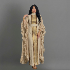 قفطان ذهبي ملكي بأكمام كشكشة وتصميم فاخر من براند Matching